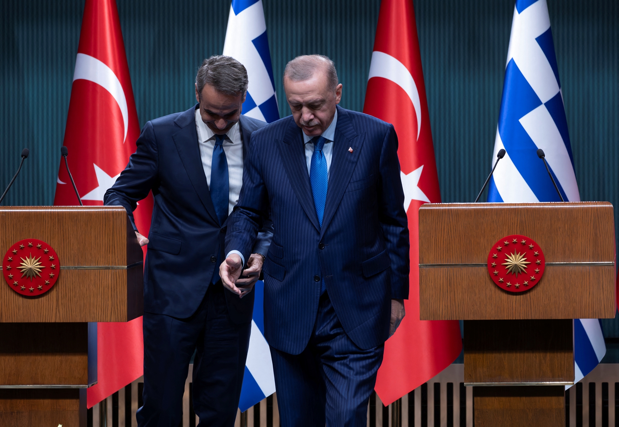 Επισκόπηση Τύπου: Το Μαξίμου “χακάρει” την αντιπολίτευση vs εθνικά σε τεντωμένο σχοινί