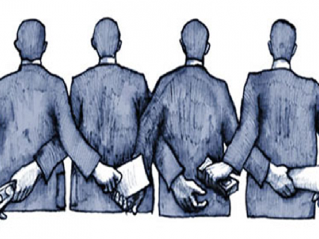 Το μουστάκι της εξουσίας που μοιράζει επιρροή - Big Mouth, Dark Room 29/12 Το μουστάκι της εξουσίας που μοιράζει επιρροή – Big Mouth, Dark Room 29/12