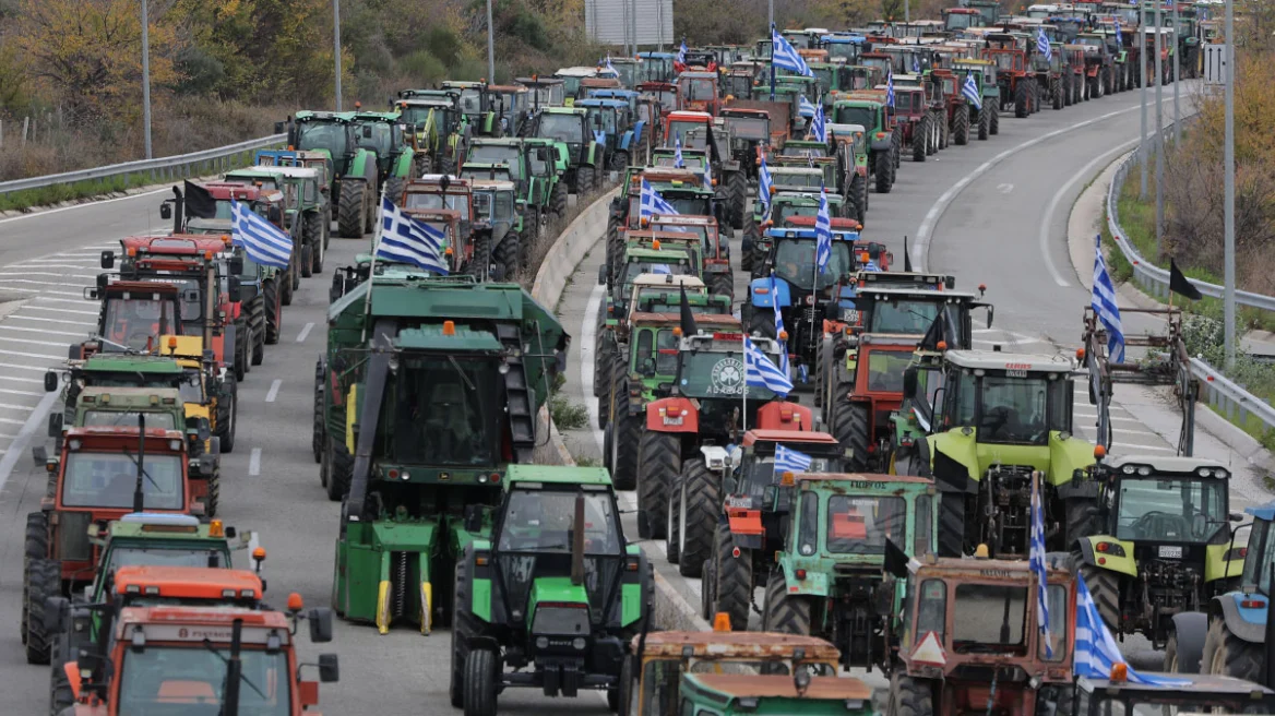 Χριστούγεννα στα μπλόκα με τα όρια της κοινωνικής υπομονής να στενεύουν – Επισκόπηση Τύπου 10/12
