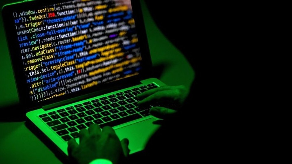 Online παραπολιτικές στήλες: Ο καλοκουρδισμένος μηχανισμός αποβλάκωσης 23/01