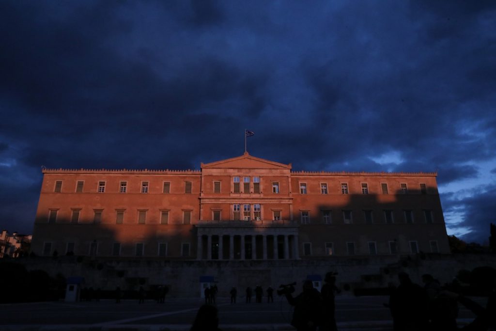 Κυβερνητική φθορά χωρίς αντίπαλο - Επισκόπηση Τύπου 31/03 Κυβερνητική φθορά χωρίς αντίπαλο – Επισκόπηση Τύπου 31/03