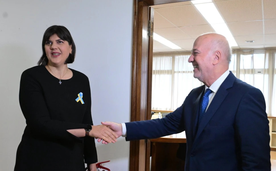 Άρσεις ασυλίας, Κοβέσι και γαλάζια... "ανταρσία" - Online Παραπολιτικές στήλες 20/04 Άρσεις ασυλίας, Κοβέσι και γαλάζια… “ανταρσία” – Online Παραπολιτικές στήλες 20/04