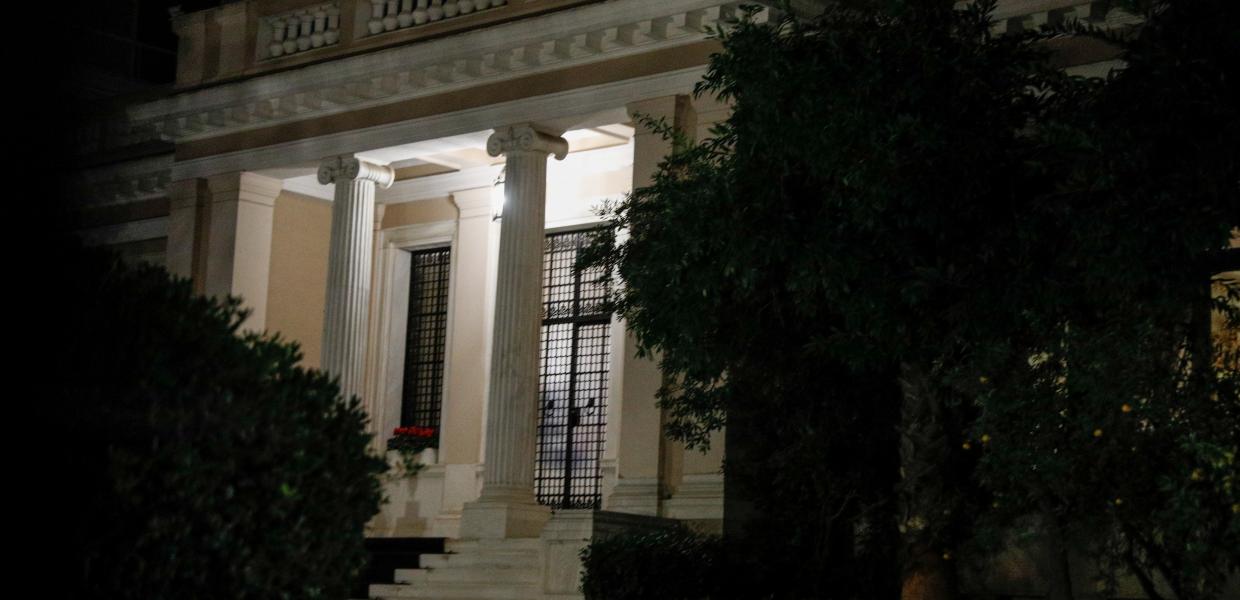 Το Μαξίμου ψάχνει έξοδο από μια κρίση αξιοπιστίας - Επισκόπηση Τύπου 21/04 Το Μαξίμου ψάχνει έξοδο από μια κρίση αξιοπιστίας – Επισκόπηση Τύπου 21/04