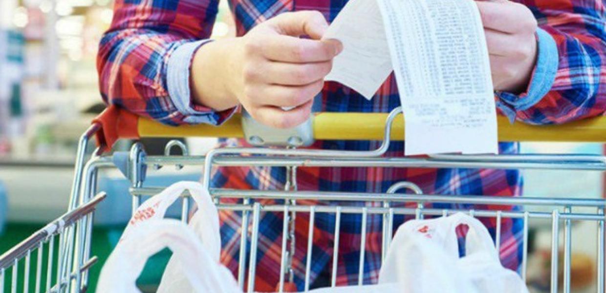 Με μακροοικονομικούς δείκτες δεν γεμίζει το καλάθι - Επισκόπηση Τύπου 02/05 Όταν η ανάπτυξη συνυπάρχει με πληθωρισμό 4,6%, όταν τα πλεονάσματα γίνονται κυβερνητικό τρόπαιο αλλά το διαθέσιμο εισόδημα παραμένει πιεσμένο, τότε η οικονομία παύει να είναι αφήγημα επιτυχίας και γίνεται πεδίο κοινωνικής τριβής. Με μακροοικονομικούς δείκτες δεν γεμίζει το καλάθι.