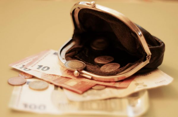 Ακρίβεια, Ορμούζ και πρόωρες κάλπες τον… Μάρτιο του 2027 – Online Παραπολιτικές στήλες 10/06
