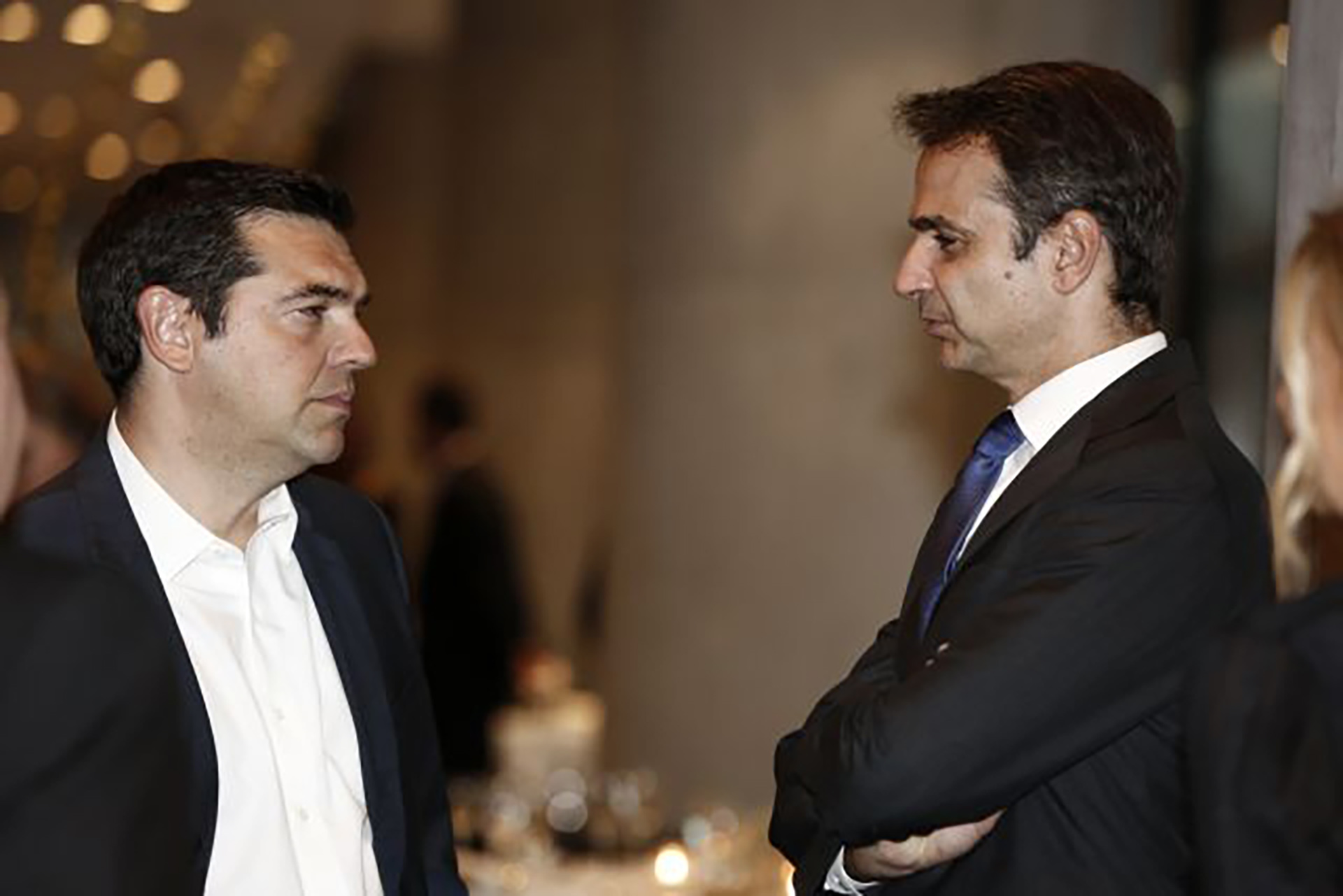 Ο Τσίπρας ρουφά τη δυσαρέσκεια, το Μαξίμου μετρά τη φθορά - Επισκόπηση Τύπου 26/06 Ο Τσίπρας ρουφά τη δυσαρέσκεια, το Μαξίμου μετρά τη φθορά – Επισκόπηση Τύπου 26/06