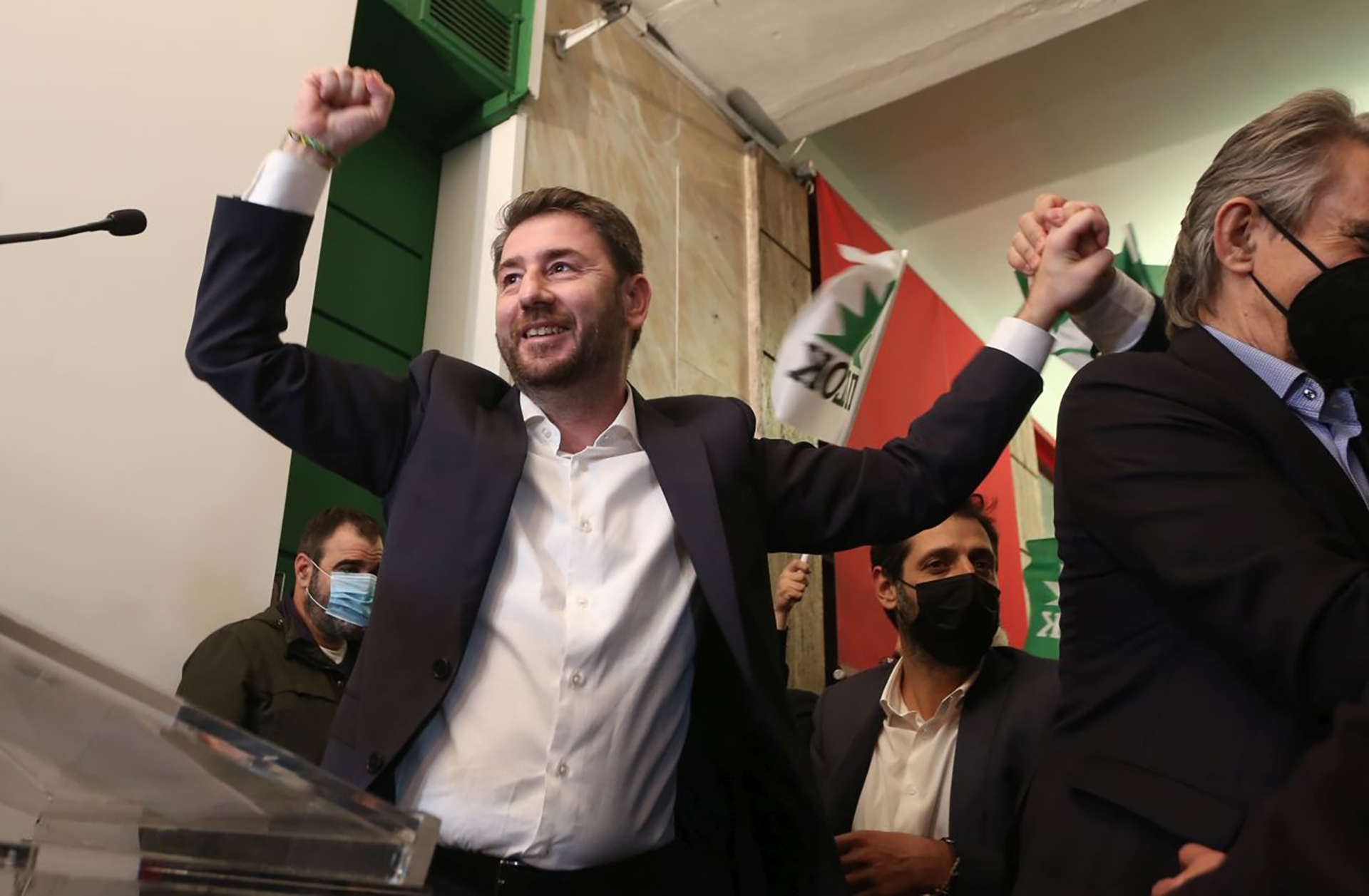 Το τέλος της πολιτικής αυταπάτης Ανδρουλάκη - Επισκόπηση Τύπου 25/06 Το ΠΑΣΟΚ προσπαθεί να κρατήσει τα κεκτημένα, αλλά χωρίς να βγάζει ιδιαίτερη ενέργεια.
