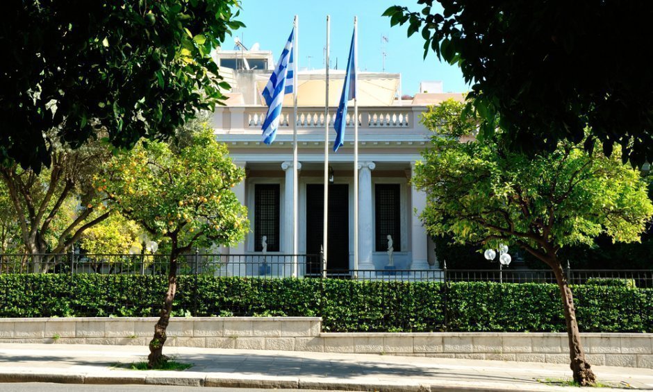 Η κυβέρνηση έχει το πάνω χέρι, αλλά όχι καθαρό ουρανό – Επισκόπηση Τύπου 11/06