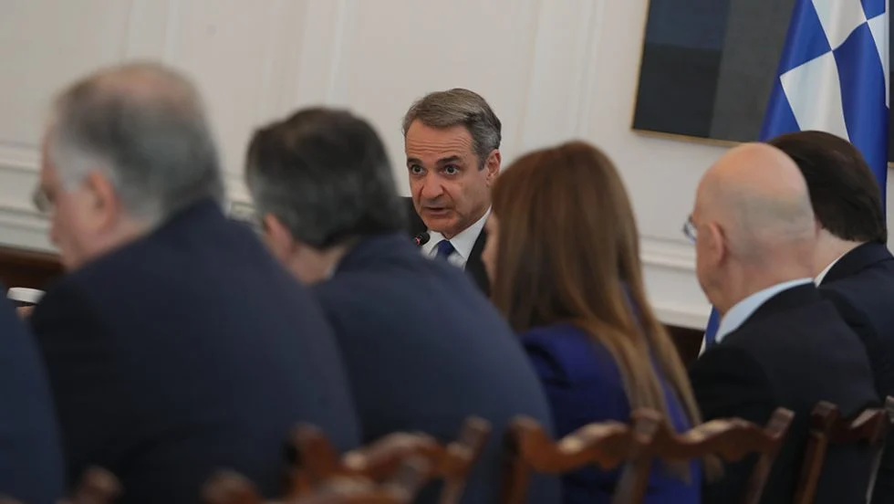 Πολιτικά "γκρουπούσκουλα" κατά Μητσοτάκη - Επισκόπηση Τύπου 11/07 Πολιτικά “γκρουπούσκουλα” κατά Μητσοτάκη – Επισκόπηση Τύπου 11/07
