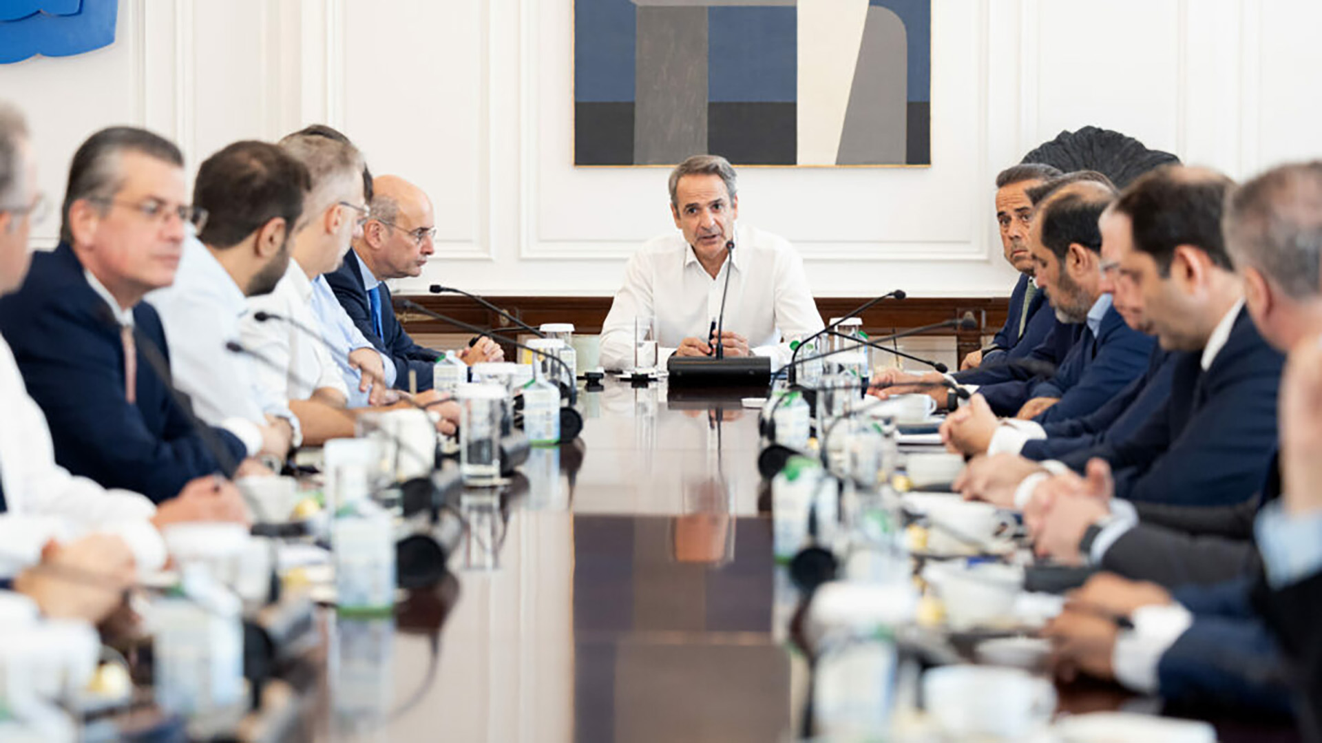 Από την πολιτική των εντυπώσεων στην πολιτική της ευθύνης - Επισκόπηση Τύπου 06/08 Από την πολιτική των εντυπώσεων στην πολιτική της ευθύνης – Επισκόπηση Τύπου 06/08