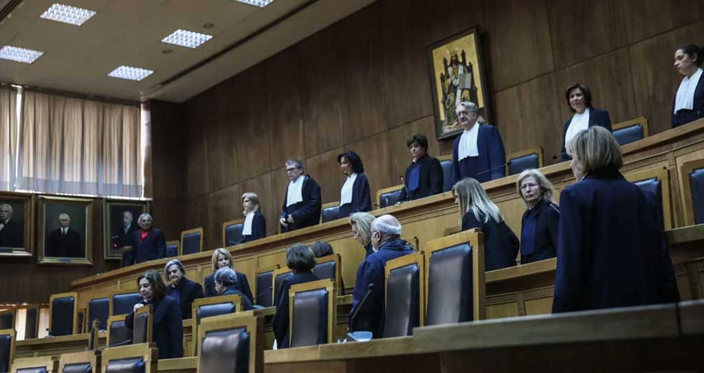 Ανάμεσα στις 120 δόσεις και το Ειδικό Δικαστήριο – Online Παραπολιτικές στήλες 01/10
